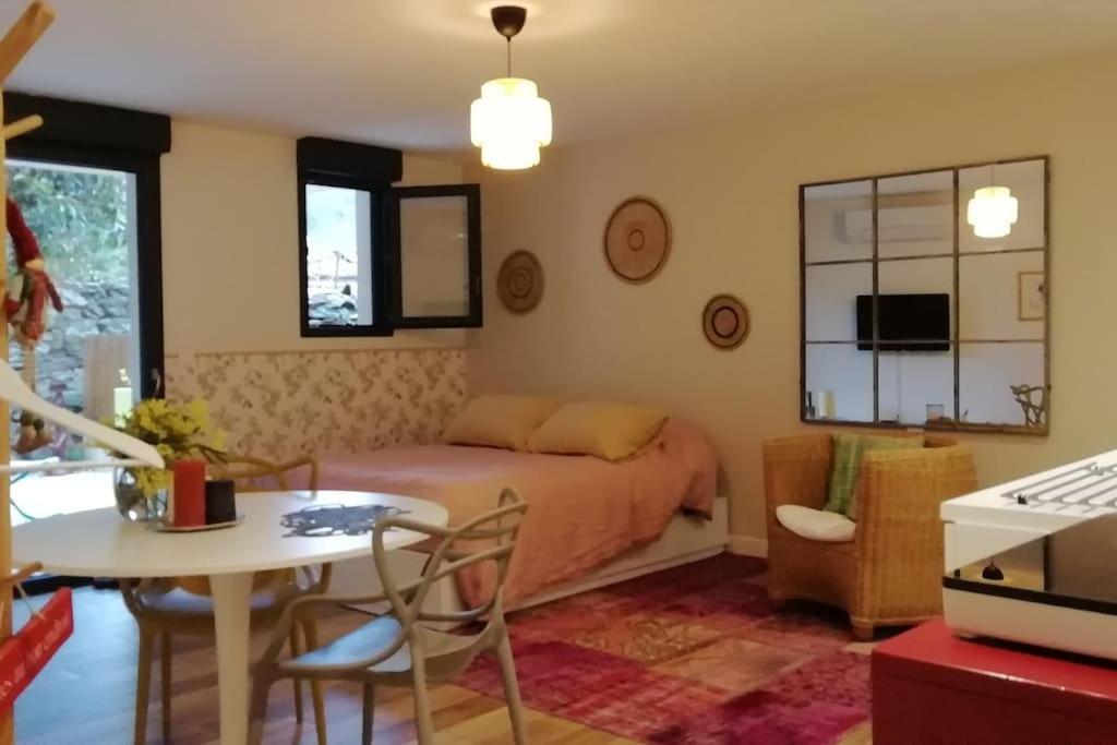 Studio En Rez De Jardin Collobrières Zewnętrze zdjęcie